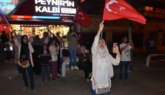Irak ve Suriyelilerden darbeye tepki