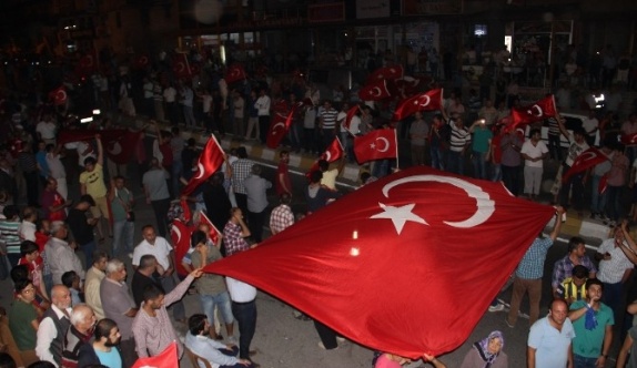 Polis otosundan ’sağ olun, var olun arkadaşlar’ anonsu