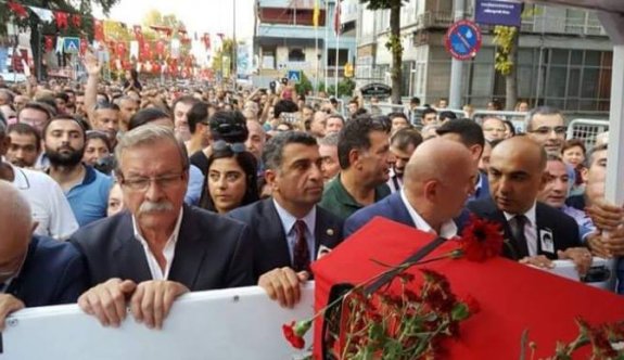 Tarık Akan'ı Bakırköy'de on binler uğurladı