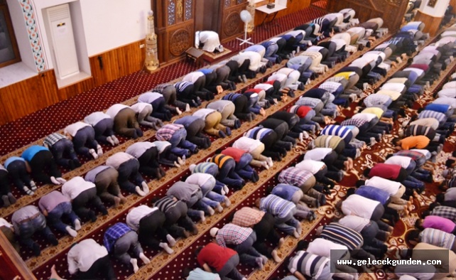 Turkiye De 5 Vakit Namaz Kilanlarin Orani Yuzde 22