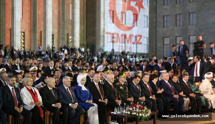 Erdoğan “Tankların önüne çıkarım' diyen kişi Bakırköy'de belediye başkanının yanına gitti”