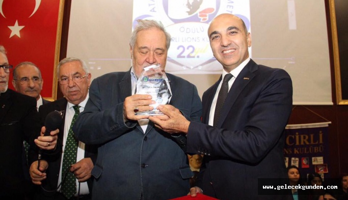 Bakırköy'de Prof.Dr.İlber Ortaylı'ya 'Atatürkçü Düşünceye Hizmet Ödülü'