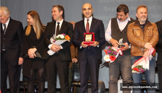 BAKIRKÖY BELEDİYESİNİN EV SAHİPLİĞİNDE , 25. TROYA KÜLTÜR-SANAT ÖDÜLLERİ SAHİPLERİNİ BULDU