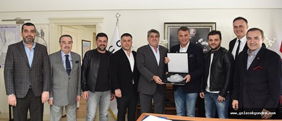 Beşiktaş Jimnastik Kulübü Başkanı Fikret Orman, TJK Kulübü Başkanı Serdal Adalı’yı ziyaret etti.