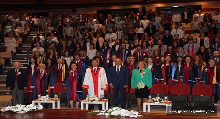 İKÜ akademik yıl açılışını gerçekleştirdi