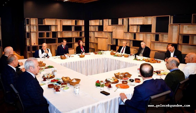 EKREM İMAMOĞLU ,CHP'Lİ BAŞKANLARI TOPLADI
