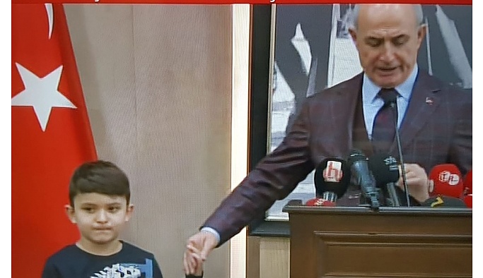 Büyükçekmece'de AKP'nin kirli oyunu: 10 yaşındaki çocuğa 'seçmen misin' sorgusu!