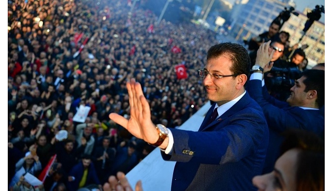 İmamoğlu'nun 1 Mayıs kutlaması sosyal medyayı salladı!