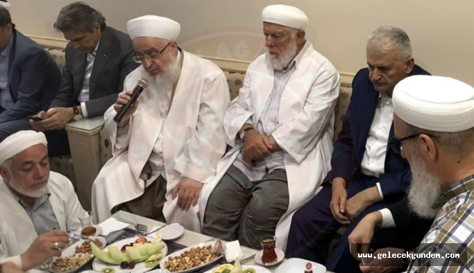 Binali Yıldırım'ın cemaat ziyaretine İBB çalışanı da katıldı!