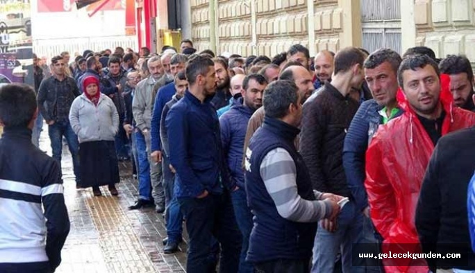 Mart ayında işsiz sayısı 1 milyon 334 bin kişi artarak 4 milyon 544 bin kişiye çıktı