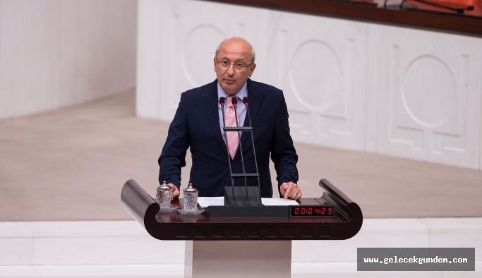 CHP’li Çakırözer: Adalet Bakanlığı “Tutuklu gazeteci yok” diyemedi, “Sayamadık” dedi