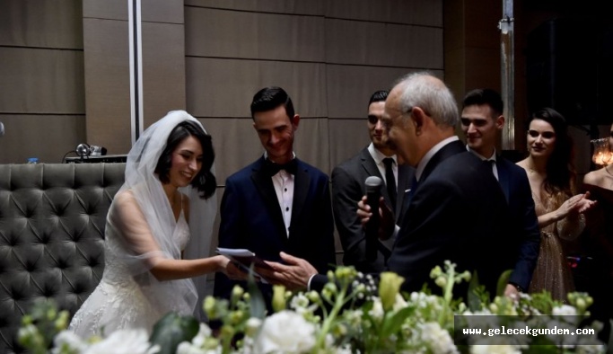 CHP LİDERİ KEMAL KILIÇDAROĞLU İSTANBUL'DA YEĞENİNİN DÜĞÜNÜNE KATILDI!