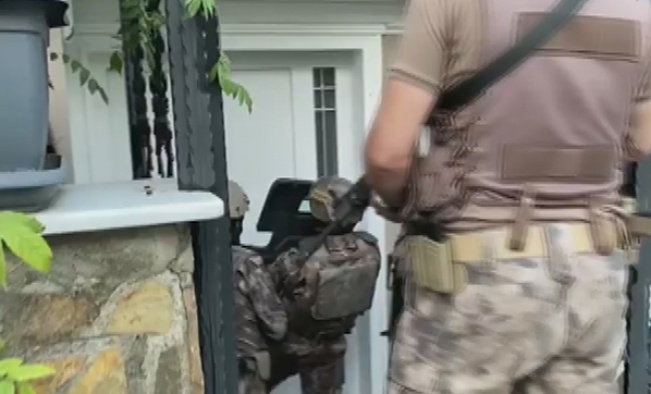Sisli Belediyesi Nin Otoparklarindan Cikar Saglamaya Calisan Ceteye Operasyon