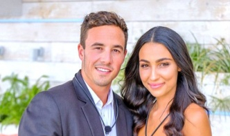 Tanıştıktan iki saat sonra ilişkiye giren yarışmacılar seyircinin tepkisini çekti