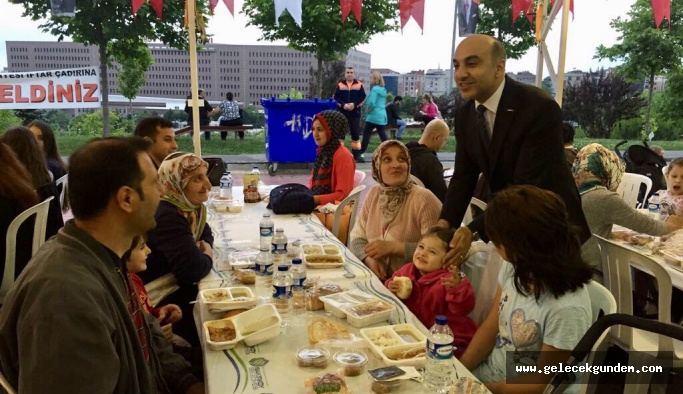 BAKIRKÖY BELEDİYESİ İFTARLARINA YOĞUN KATILIM