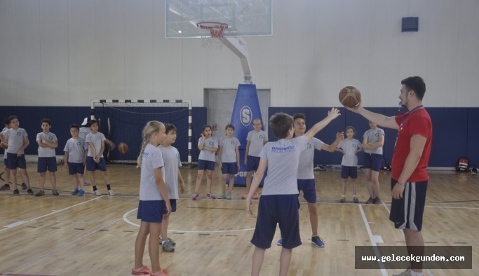 BAKIRKÖY BELEDİYESİ’NDEN 5 BİN ÇOCUĞA 10 BRANŞTA ÜCRETSİZ YAZ SPOR OKULU