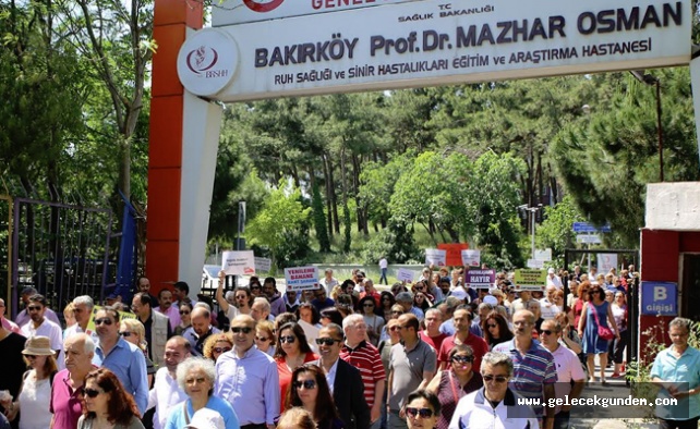 BAKIRKÖY'DE YEŞİL ALANIN İMARA AÇILMASINA YARGI DUR DEDİ!