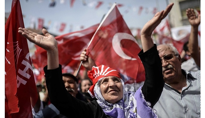 CHP'li 8 belediyede anket: İşte riskli ilçeler