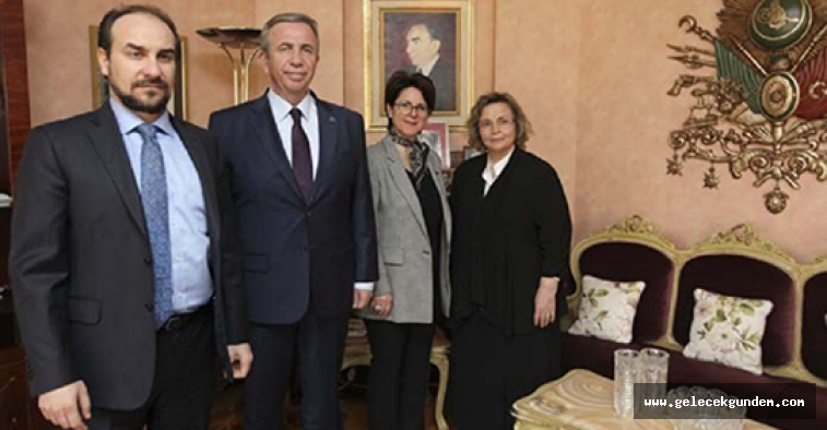 MHP'nin kurucu lideri Alparslan Türkeş'in eşi Seval Türkeş'ten Mansur Yavaş'a destek