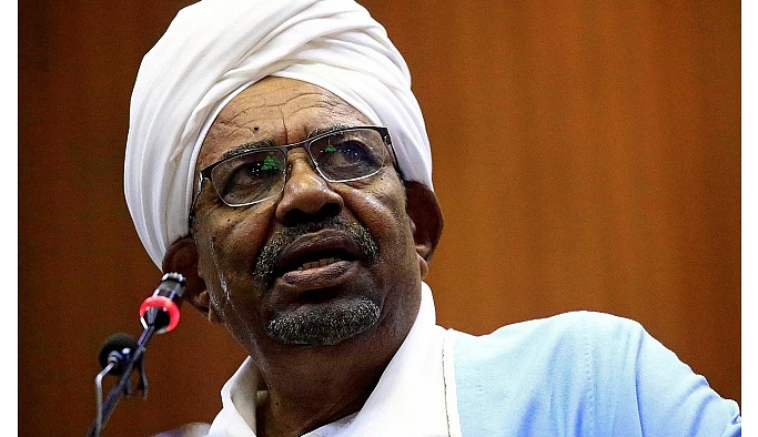 Sudan'da 30 yıllık diktatörlük sona erdi: Beşir istifa etti