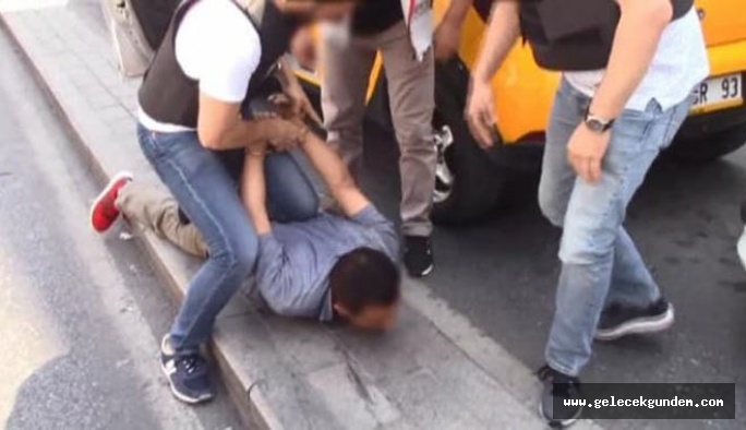 50 liralık mesafe için 1500 lira alıyorlardı! Turistleri dolandıran 25 taksici adliyeye sevk edildi