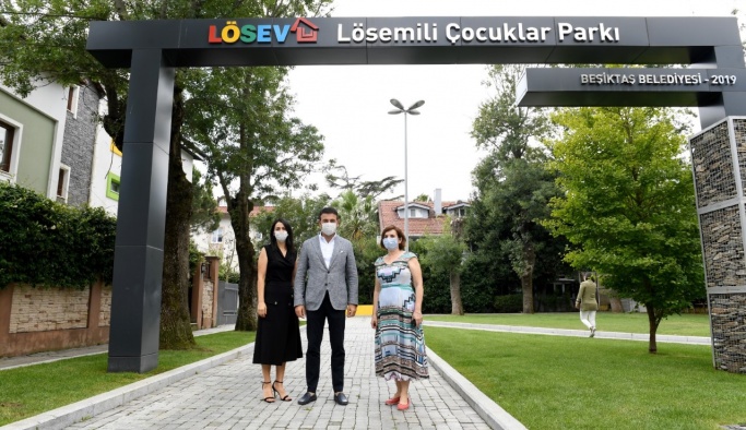 BEŞİKTAŞ BELEDİYE BAŞKANI RIZA AKPOLAT LÖSEV’E KURBAN BAĞIŞINDA BULUNDU!