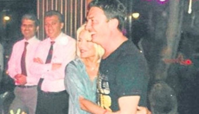 Süper star Ajda Pekkan da ihanete uğradı!