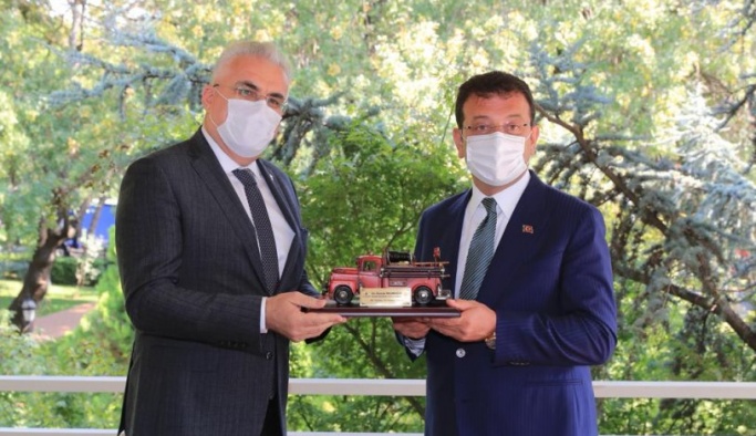 İBB Başkanı Ekrem İmamoğlu: 'Kadın itfaiyeci olmaz diye bir şey yok'