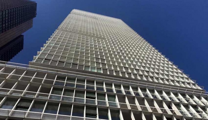 Şişli'de rezidansta 3 kişi silahla vuruldu