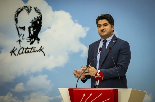 CHP GENEL BAŞKAN YARDIMCISI ONURSAL ADIGÜZEL'İN DAYISI ANTALYA BELEDİYESİNDEKİ GÖREVİNDEN ALINDI!