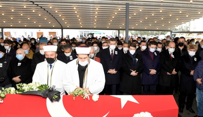 BAŞKAN RIZA AKPOLAT ,PROF. DR. DOĞAN CÜCELOĞLU’NUN CENAZE TÖRENİNE KATILDI.