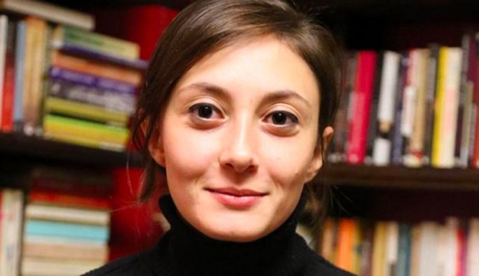 Haber takibindeki gazeteciyi ters kelepçe takıp gözaltına alan üç polis hakkında dava açıldı