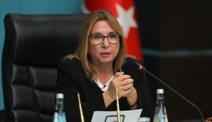 Ruhsar Pekcan'ın dezenfektan skandalı büyüyor! 'Ucuza sattık' demişti ama...
