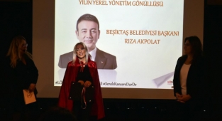 Rıza Akpolat'a LÖSEV 'den 'Yılın Yerel Yönetim Gönüllüsü' ödülü