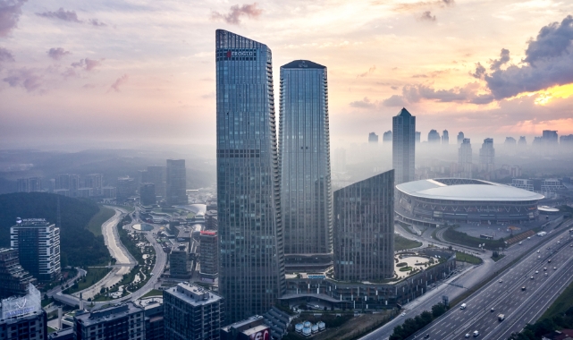 Maslak Skyland'in lüks daireleri İran'ı karıştırdı