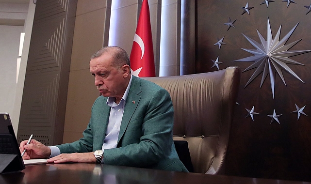 Erdoğan’dan gece yarısı atamaları: Yüzlerce kaymakamın görev yeri değiştirildi, 42 ile yeni jandarma komutanı atandı