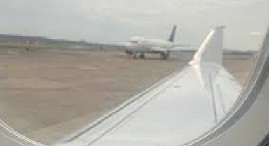 ABD Kongre Üyelerini Taşıyan Uçak, Başka Uçakla Çarpıştı