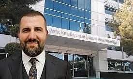 Devlet Hava Meydanları İşletmesi’nin eski İşletme Dairesi Başkanı Mehmet Cemil Acar’ın kasasında külçe altın ve milyon dolar bulundu
