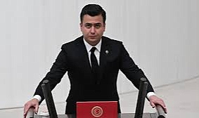 İzmir Büyükşehir Belediyesi'ne operasyonun altından Osman Gökçek çıktı