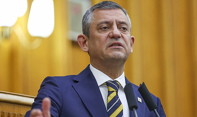 Özgür Özel'den ünlülere yönelik operasyona tepki: Torbacı yok, muhalif sanatçıların olduğu torba var
