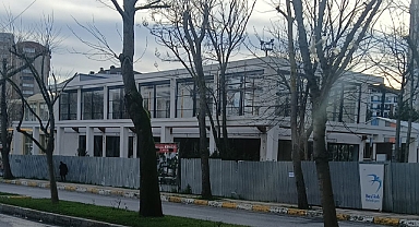 BEYLİKDÜZÜ BELEDİYESİ ÇOCUK PARKINI VE YEŞİL ALANI CAFELERE KİRAYA VERDİ..