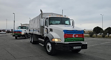 Azerbaycan İran’a insani yardım gönderdi