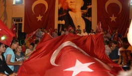 Pazarlar’da demokrasi mitingi