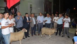 Vezirköprü’de kurbanlı demokrasi nöbeti